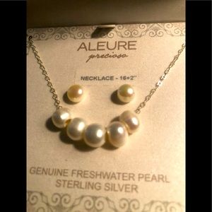 Real pearls! Elegant, classic Necklace and earrings set!